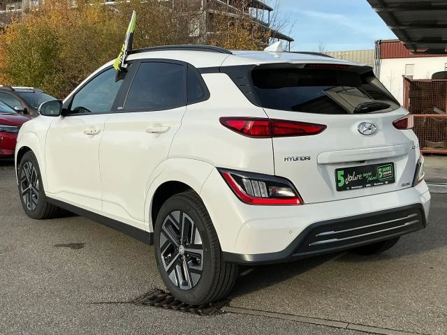 Hyundai Kona 64 kWh Electric