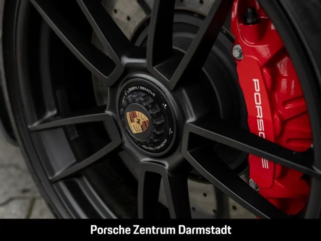 Porsche 992 4 Coupé GTS Targa