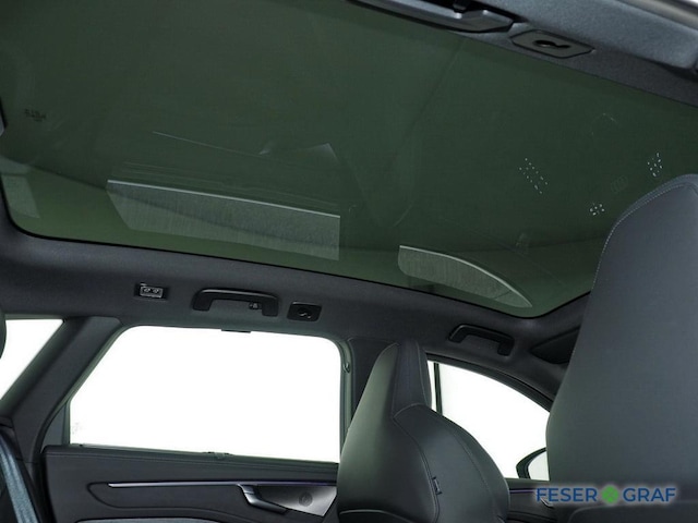 Audi A6 Avant Quattro S-Tronic