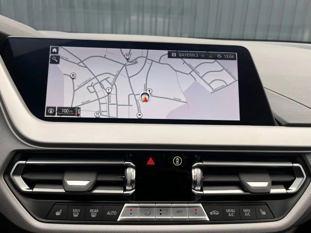 BMW 118 118i 5-deurs Sedan