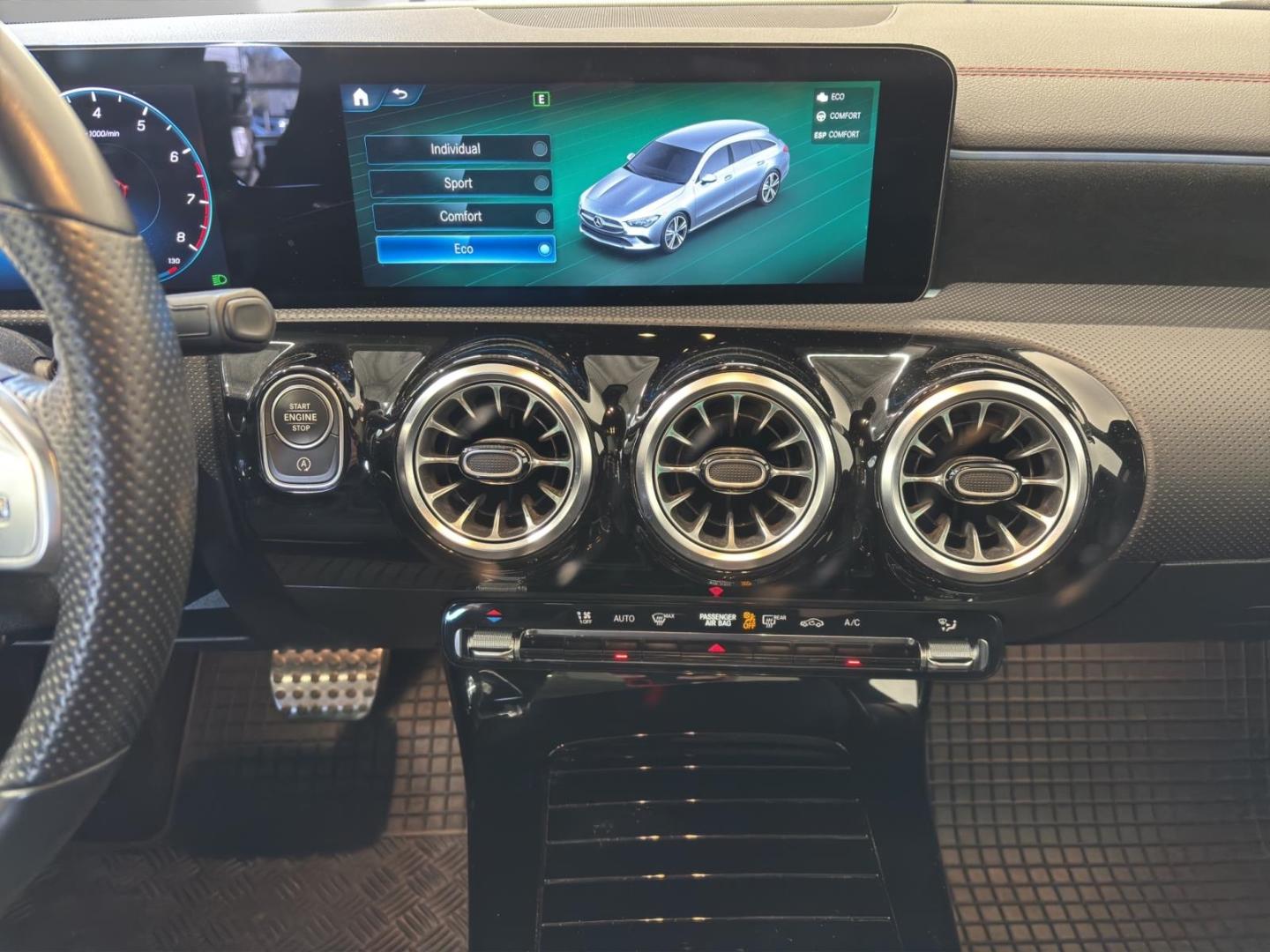 Mercedes-Benz CLA 200 AMG Line