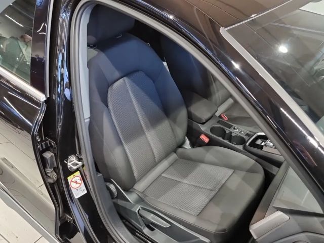 Audi A3 30 TFSI Sedan