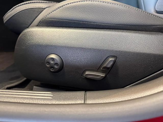 Mercedes-Benz C 200 AVANTGARDE Sedan