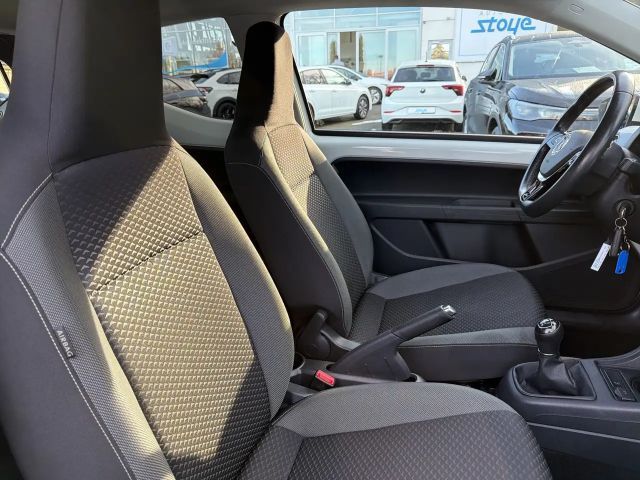 Volkswagen up! Active