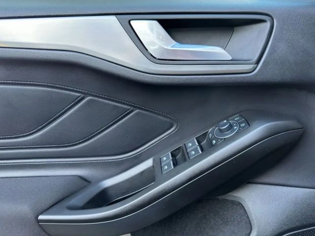 Ford Focus Titanium Wagon