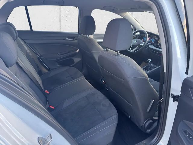 Volkswagen Golf Life