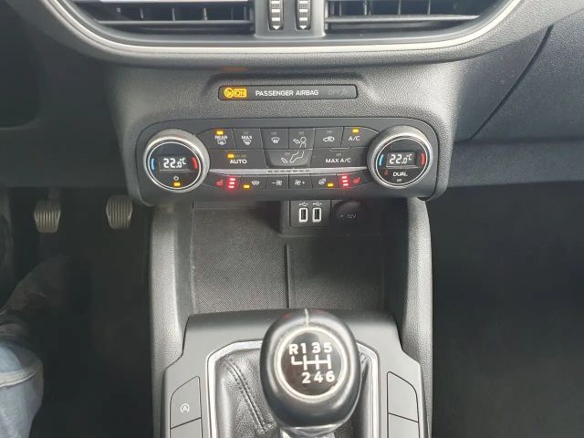 Ford Kuga Cool & Connect