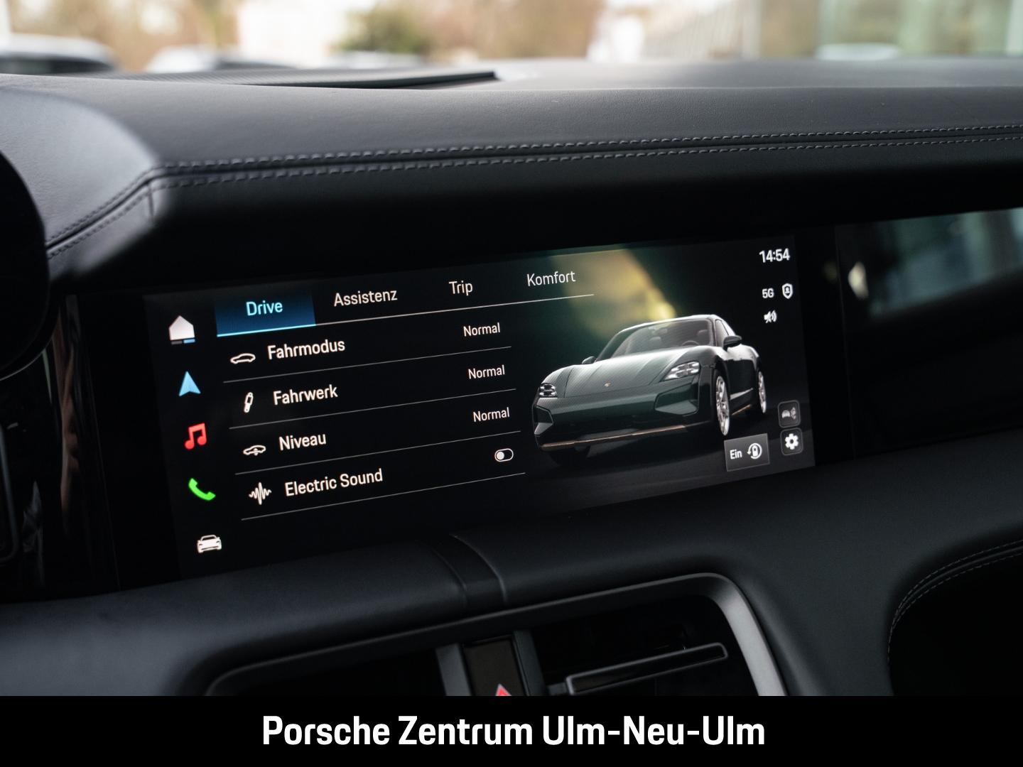 Porsche Taycan 4 Cross Turismo