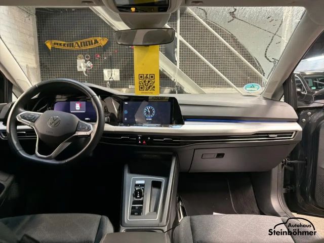 Volkswagen Golf 1.5 eTSI DSG Life Variant