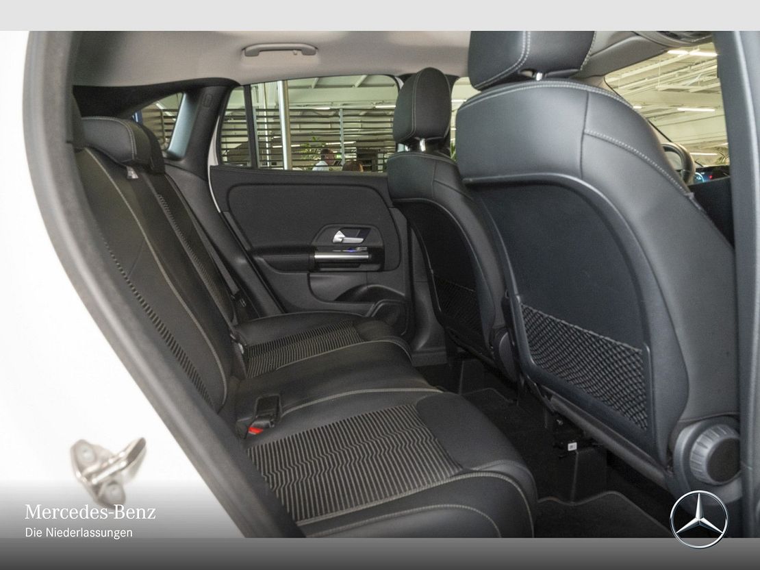 Mercedes-Benz GLA 200 4MATIC GLA 200 d