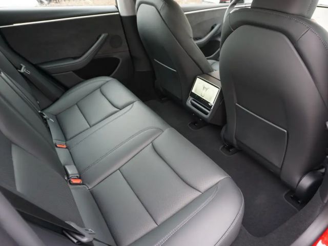 Tesla Model 3 AWD Long Range