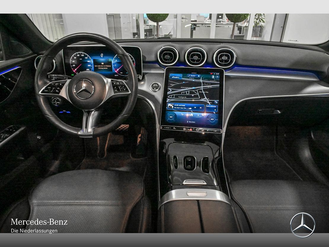 Mercedes-Benz C 180 AVANTGARDE Sedan