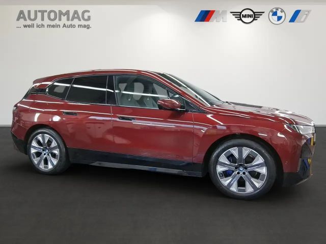 BMW iX xDrive40