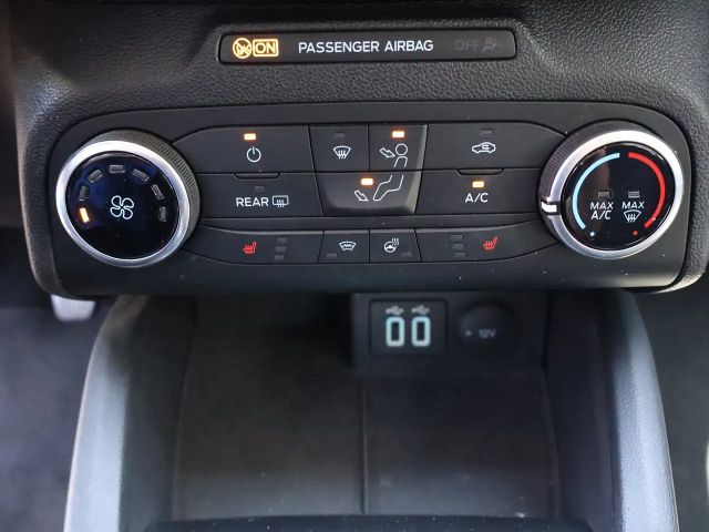 Ford Focus Cool & Connect