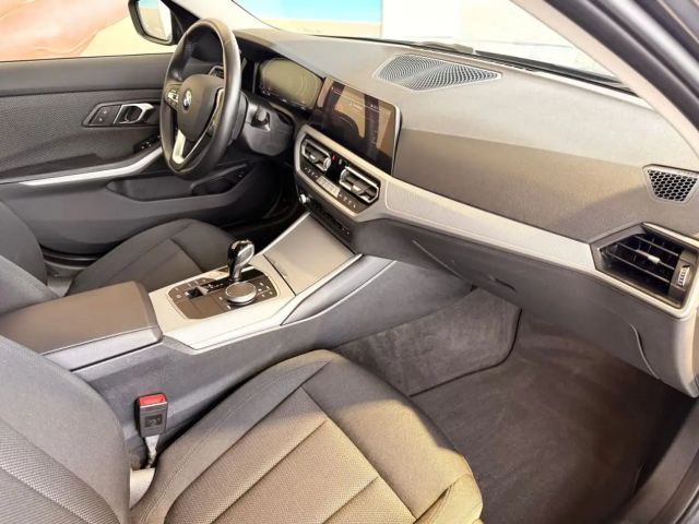 BMW 320 320i Touring