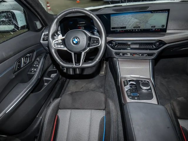 BMW 330 330d M-Sport Touring xDrive