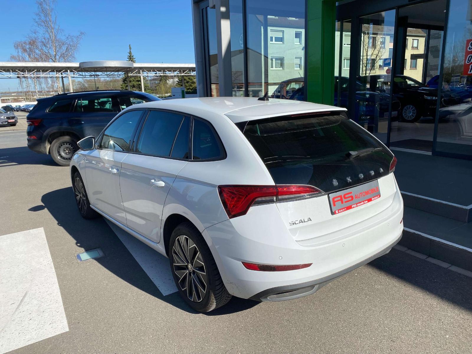 Skoda Scala LED, SmartLink