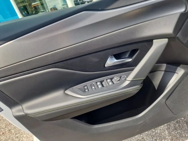 Peugeot 408 GT-Line Hybrid