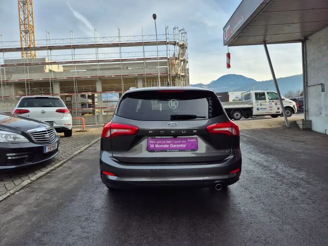 Ford Focus Cool & Connect