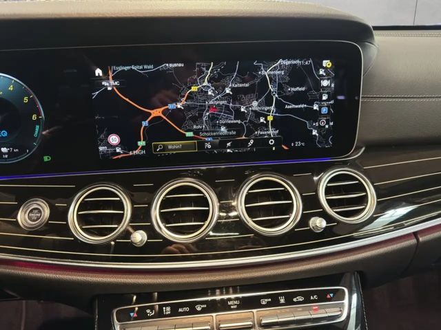 Mercedes-Benz E 300 E 300 e