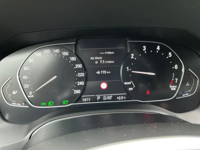 BMW 320 320i M-Sport Sedan