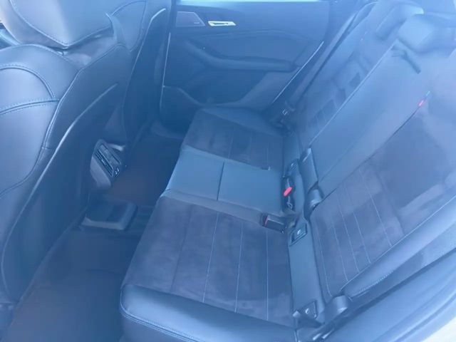 BMW 218 218d Active Tourer Sedan