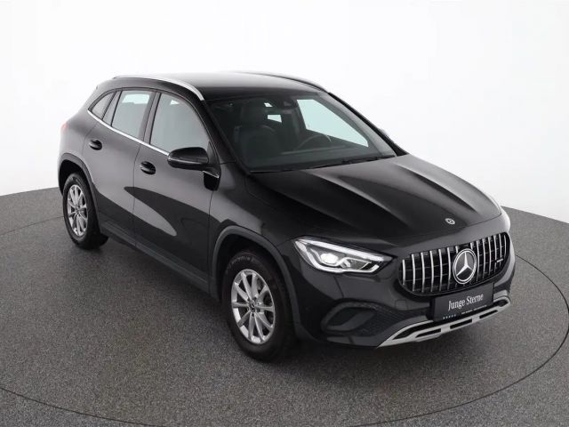 Mercedes-Benz GLA 180 GLA 180 d