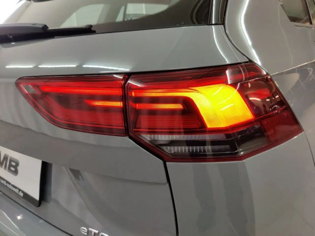 Volkswagen Golf 1.5 eTSI Life Variant