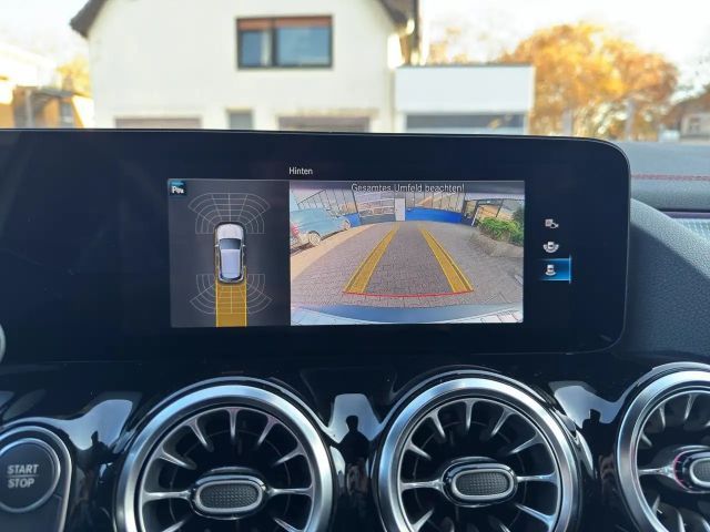 Mercedes-Benz EQA 300 4MATIC AMG Line