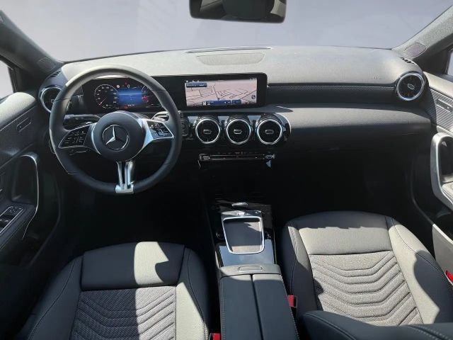 Mercedes-Benz A 200 Progressive