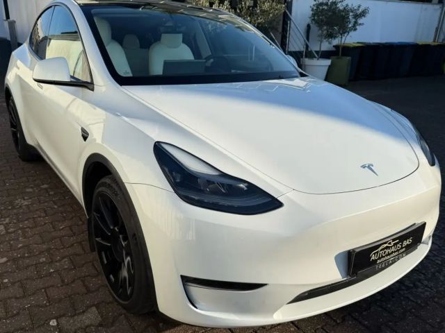 Tesla Model Y AWD Long Range