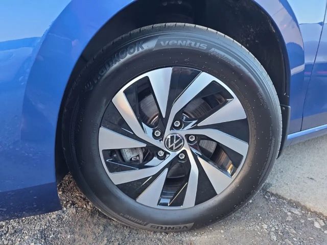 Volkswagen Passat 1.5 eTSI Business Variant