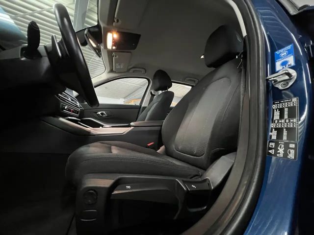 BMW 320 320d Touring xDrive