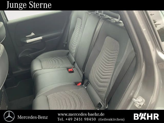 Mercedes-Benz B 180 Progressive Sedan