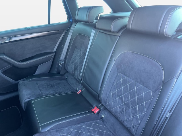 Skoda Superb 2.0 TSI 4x4 Combi Sportline