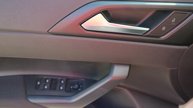 Volkswagen Polo Polo 1.0     Polo BT059 MPIM5F