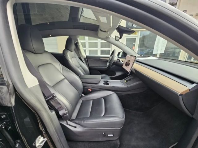 Tesla Model Y AWD Dual Motor Long Range