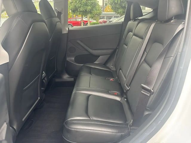 Tesla Model Y AWD Long Range