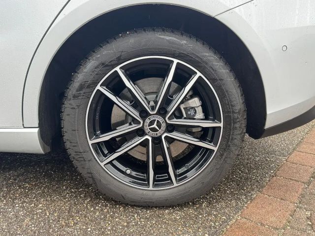 Mercedes-Benz B 250 B 250 e