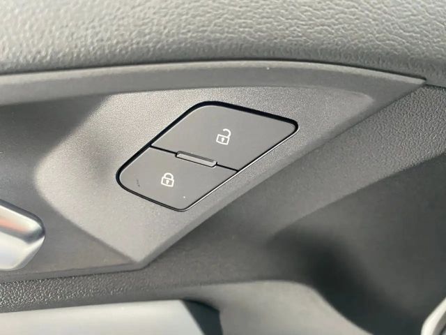 Audi A3 30 TFSI Sedan