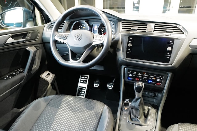 Volkswagen Tiguan Tiguan 1.5TSI Active LED-Matrix Navi AHK Keyles...