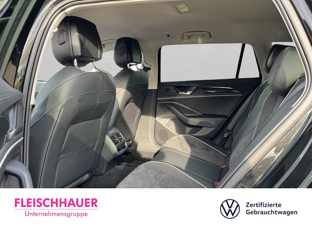 Volkswagen Passat AHK el. ErgoActive LED RFK Carplay VC ACC Lane PLA SideAss CCS