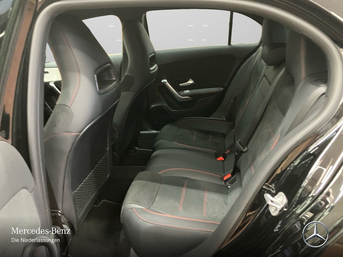 Mercedes-Benz A 250 4MATIC AMG Line