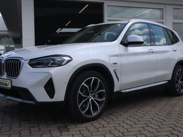 BMW X3 xDrive30e