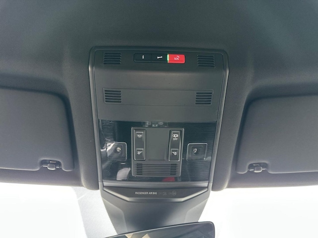 Volkswagen T-Roc 1.5 TSI DSG R-Line