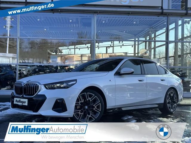 BMW 520 520d M-Sport Sedan