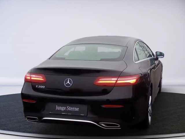 Mercedes-Benz E 200 AMG Line Coupé