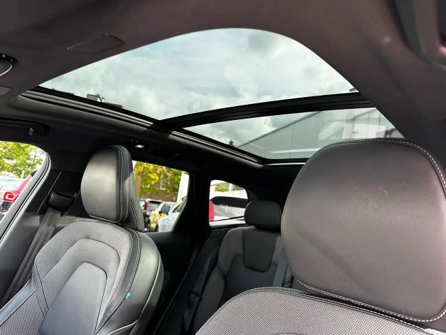 Volvo XC60 AWD Plus T6