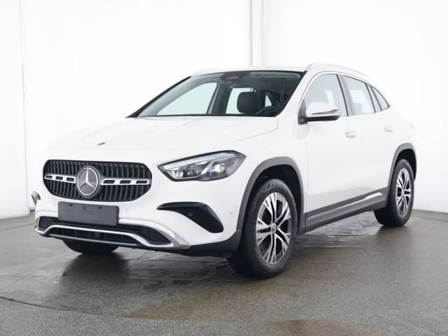 Mercedes-Benz GLA 200 Progressive
