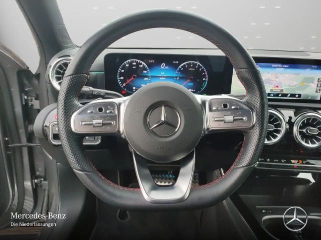 Mercedes-Benz A 250 A 250 e AMG Line